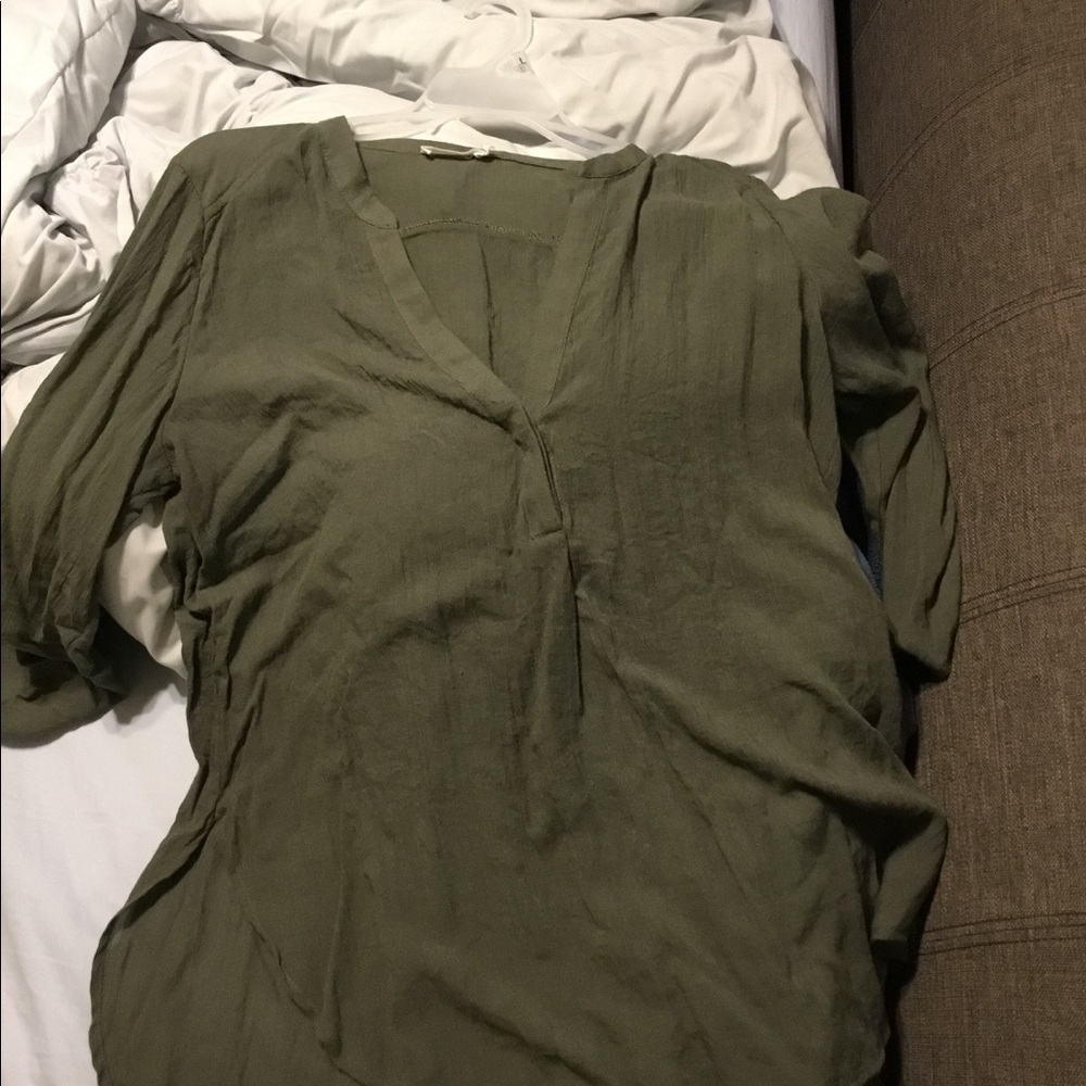 Green lush blouse